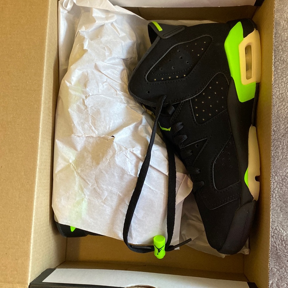 New jordan 6 Retro black and lime green